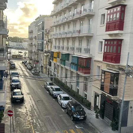 & Modern Penthouse Апартаменты *